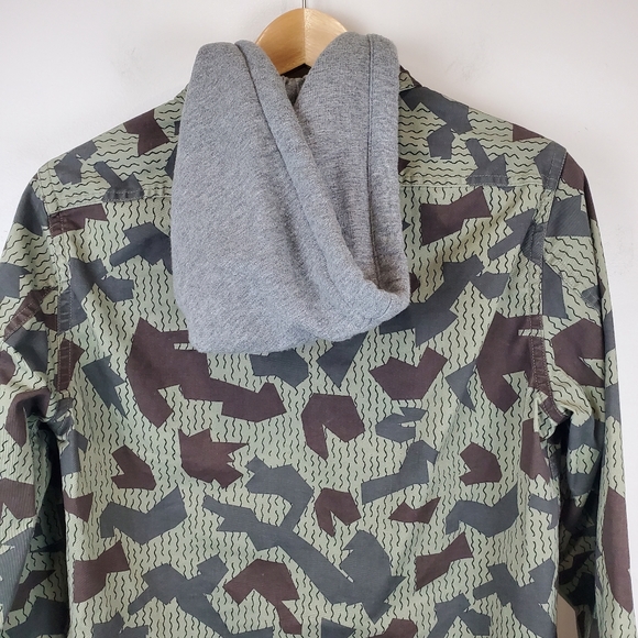 Express Hooded Scatter Camouflage Light Field Jacket Size XS Mens Button Up RARE - Picture 6 of 13